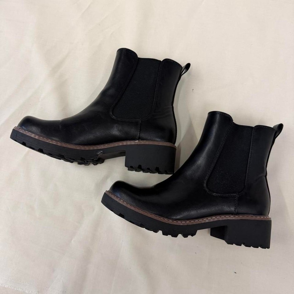 Women's Black Chelsea Ankle Boots Size 6.5